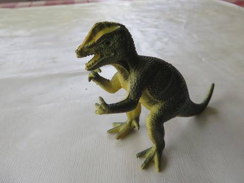 HARD PLASTIC DINOSAUR - AS PER SCAN - WILL COMBINE POSTAGE