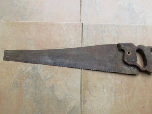 OLD AND RUSTY SAW - BLADE 50 / 130  MM - 660  MM OVERALL - AS PER SCAN