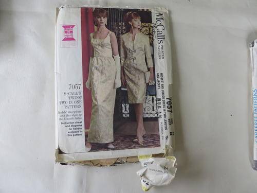 MCCALL'S - PATTERN NO. 7057 - SIZE 14 - BUST 34  - FACTORY FOLDED - AS PER SCAN