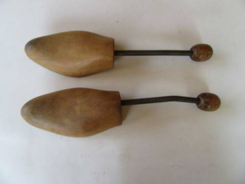 WOODEN SHOE SPANNERS - SIZE 5 - AS PER SCAN