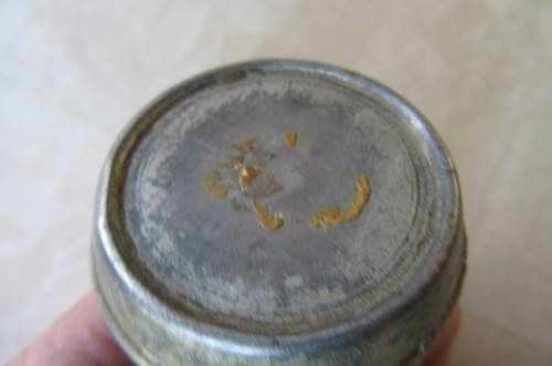 OLD OIL CAN - 45 MM DIAM. - 90 MM HIGH - AS A COLLECTORS ITEM ONLY - AS PER SCAN