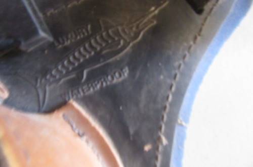 LEATHER FISHING ROD HOLDER - BUCKET- COMFORT LUXURY - AS PER SCAN