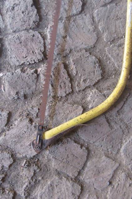 OLD SAW- 750 MM - TO BE COLLECTED