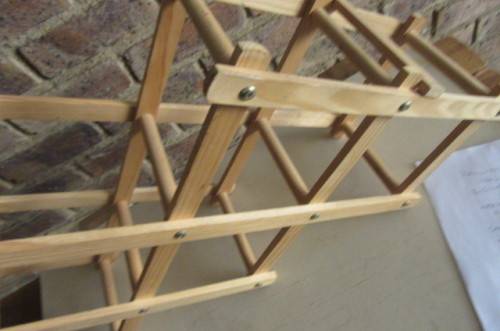 FOLDABLE WOODEN WINE RACK FOR 6 BOTTELS