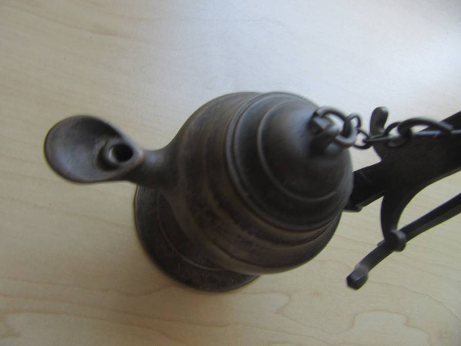 BRASS GENIE OIL LAMP - WITH WALL HANGING ATTACHMENT - AS PER SCAN