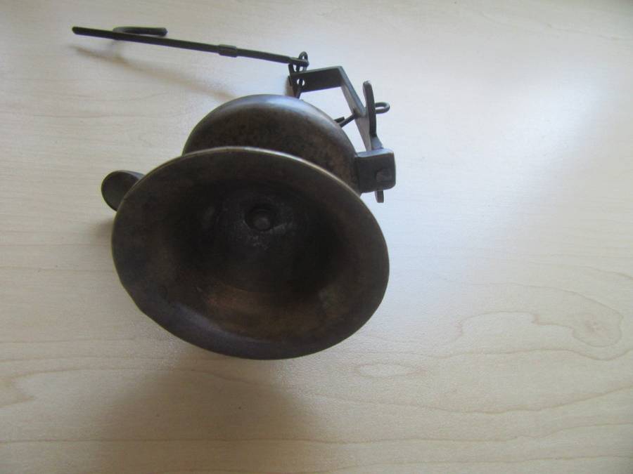 BRASS GENIE OIL LAMP - WITH WALL HANGING ATTACHMENT - AS PER SCAN