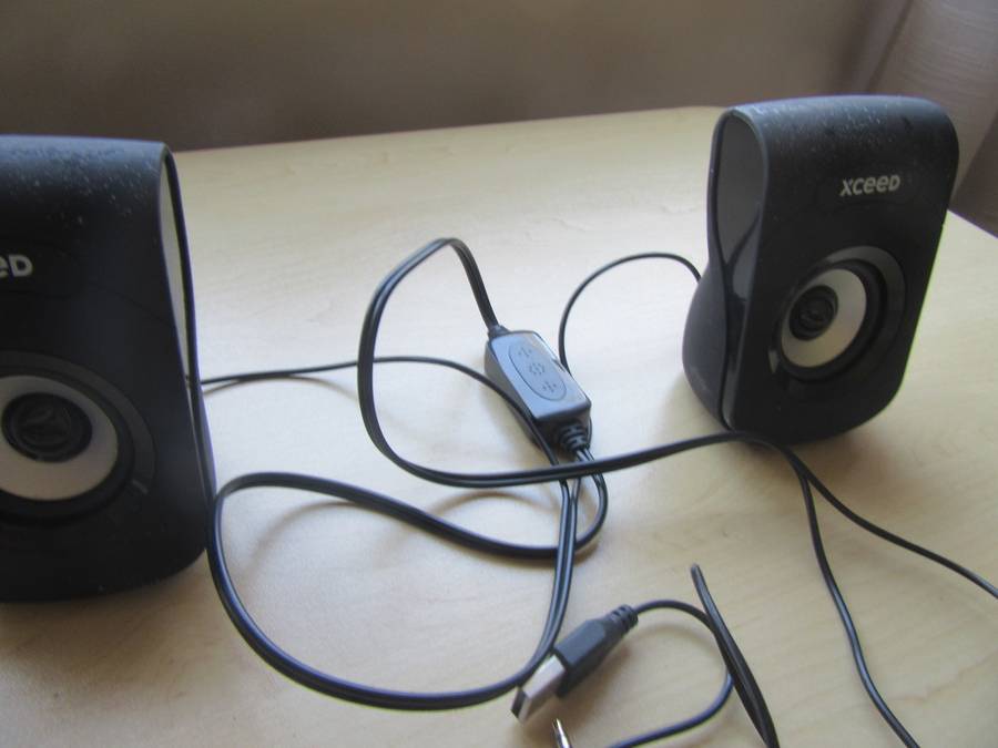 2 XCEED STEREO MINI SPEAKERS - AS PER SCAN