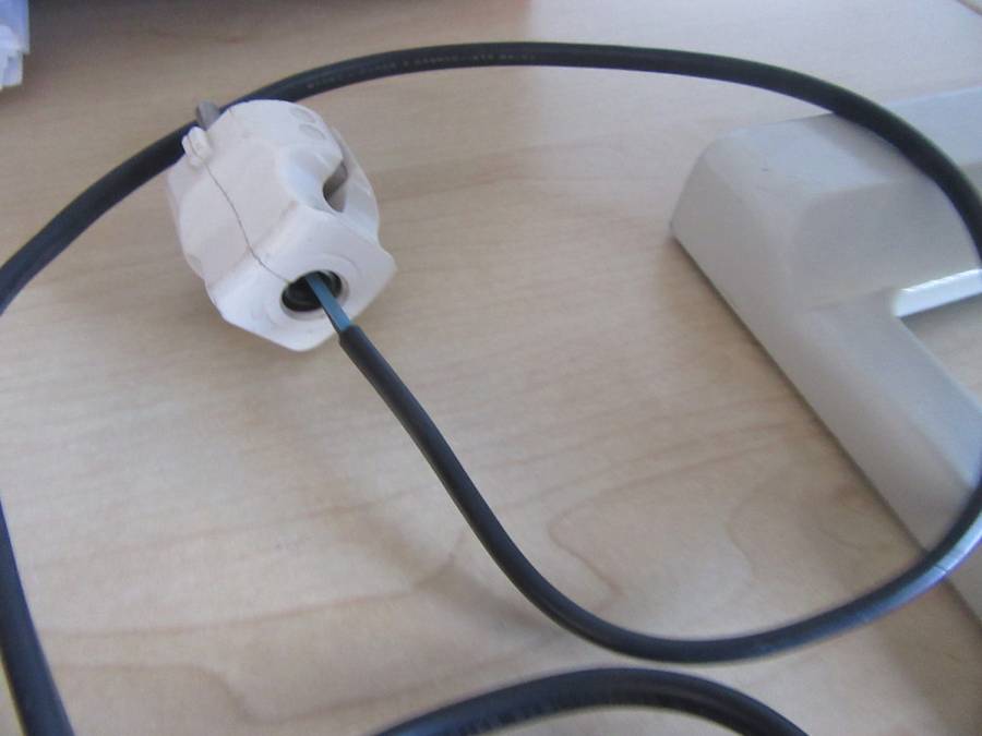 GOOD START FOR THE BEGINNER - ELNA - LUMINA 120 SEWING MACHINE - WORKING