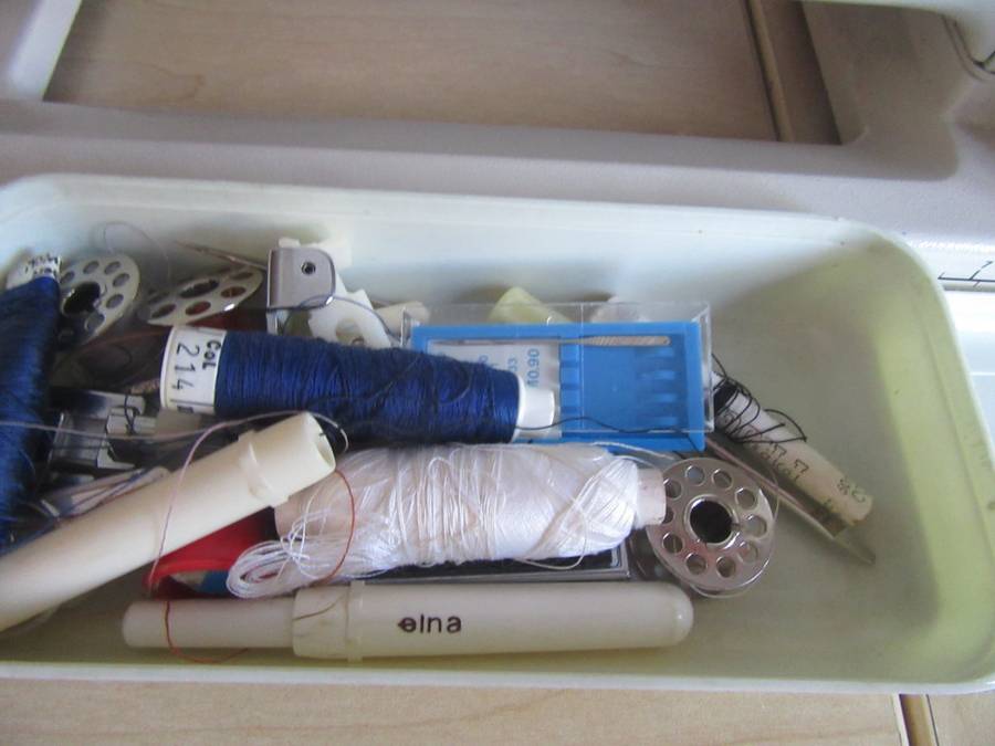 GOOD START FOR THE BEGINNER - ELNA - LUMINA 120 SEWING MACHINE - WORKING