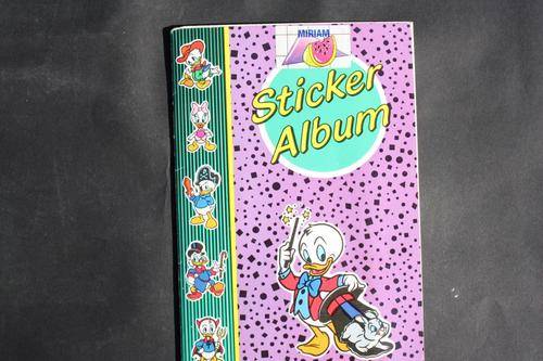 STICKER ALBUM