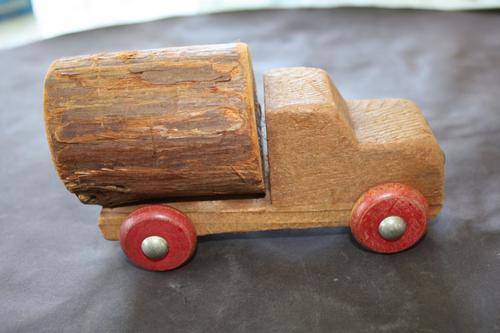 WOODEN TRUCK