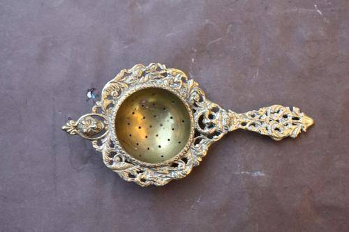 BRASS SIEVE