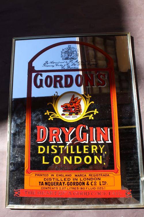 BAR MIRROR - 280 X 380 MM - GORDON'S DRY GIN