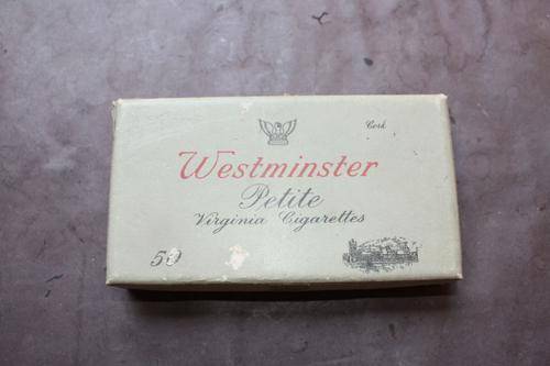 VINTAGE CIGARETTE BOX - WESTMINSTER - PETITE VIRGINIA CIGARETT