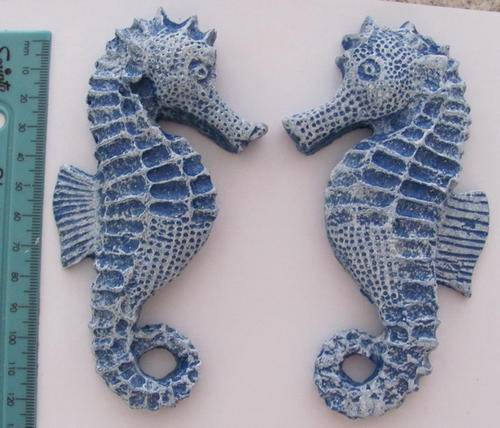 SET OF SEAHORSES IN BLUE with double sided tape
