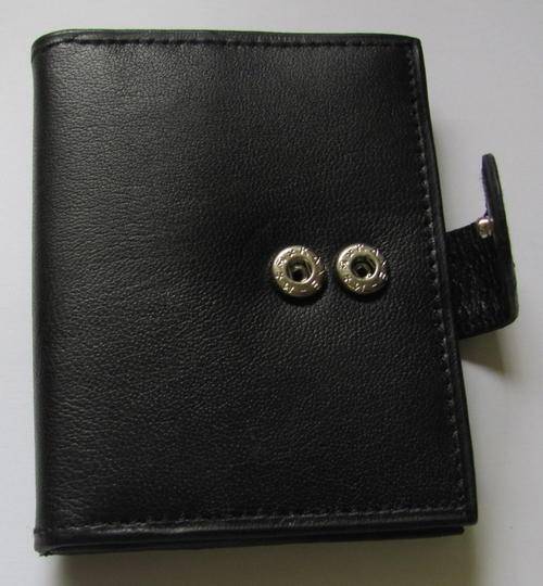 credit card holder! ! leather! holds 18 cards.