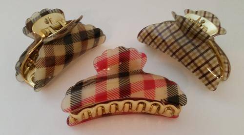 Burberry hair clutch