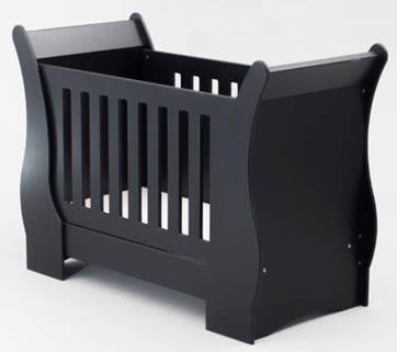 Baby sleigh cot