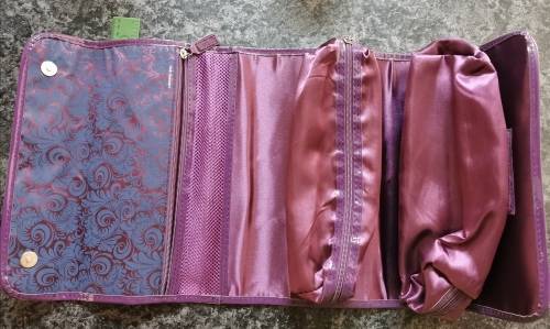 *Crazy R1 Auction* Original ghd Bag and Hair Clip