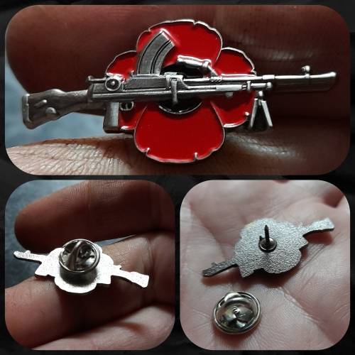 Poppy Pin Badge