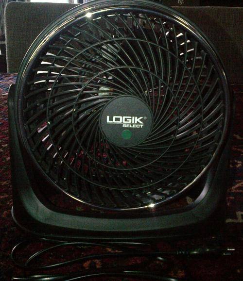 Logik Desk Fan  220-240V