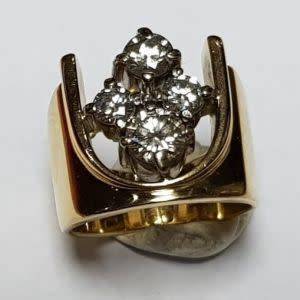 18ct Gold Diamond Ring