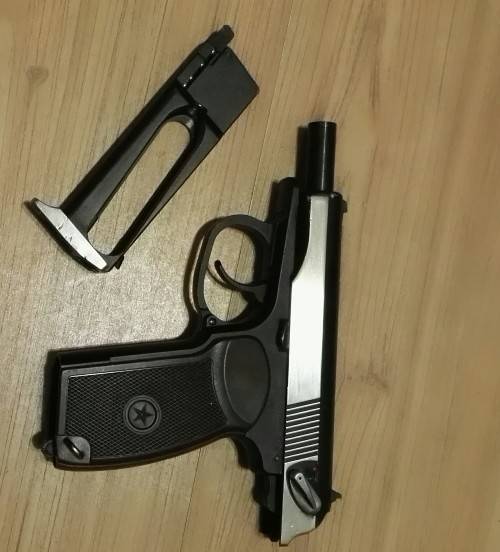 KWC MAKAROV CO2 BLOWBACK 4.5MM AIRGUN