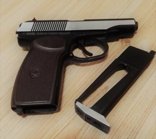 KWC MAKAROV CO2 BLOWBACK 4.5MM AIRGUN