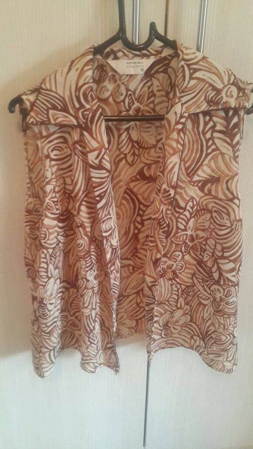 BRAND NEW-MERIEN HALL SHIRT-SIZE 10