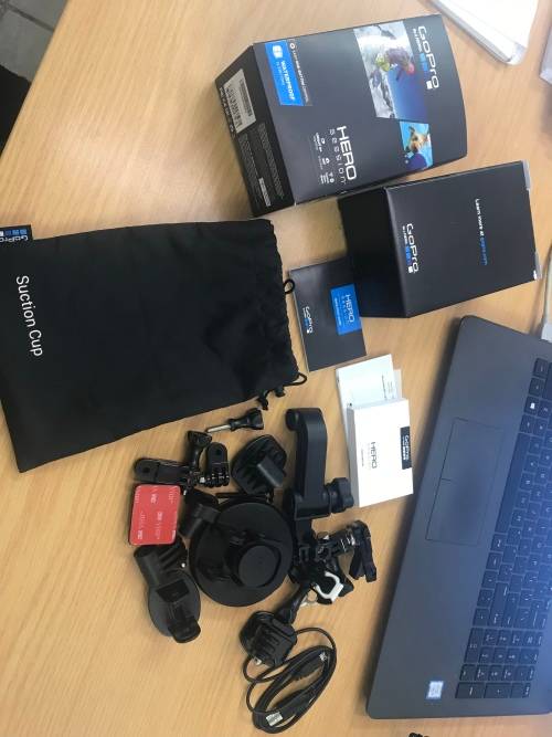 GOPRO HERO SESSION (4) - WITH A LOT OF ACCESSORIES