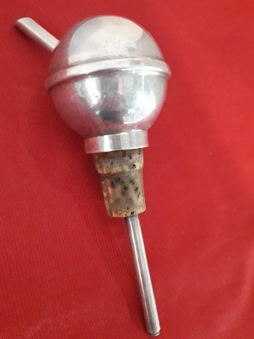 Silver Plated Ball Shape Bottle Pourer and Stopper