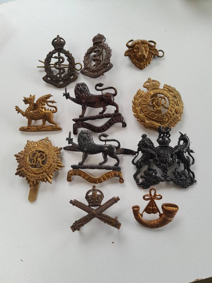 British Military Badges x 11 pieces