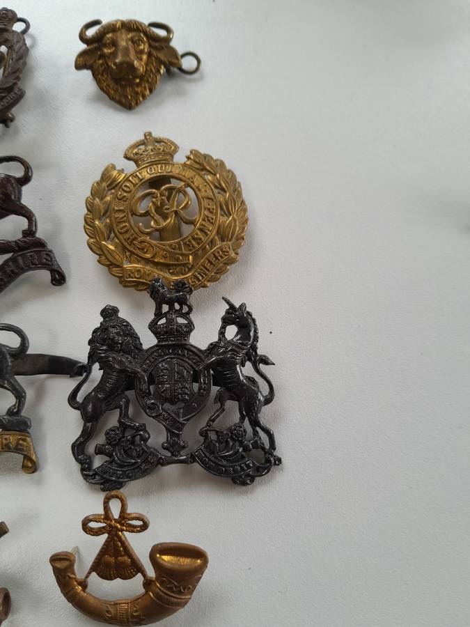 British Military Badges x 11 pieces