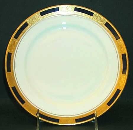 AYNSLEY PORCELAIN DINNER SERVICE - EMPRESS PATTERN
