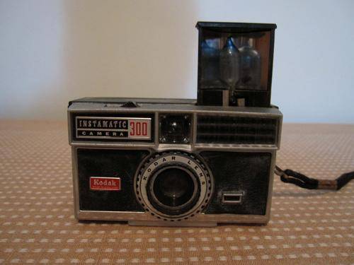 KODAK INSTAMATIC 300 CAMERA