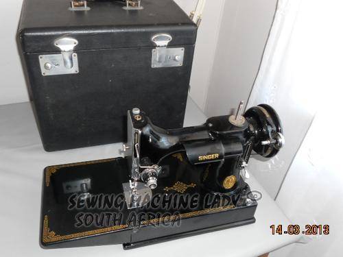 SINGER FEATHERWEIGHT SEWING MACHINE 221-1 (1948)