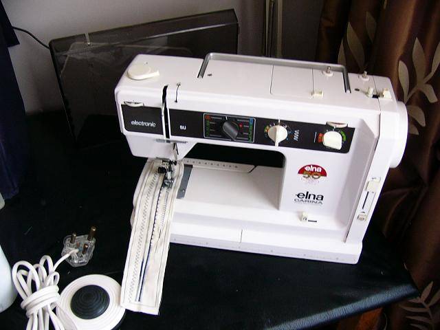 ELNA CARINA AIR ELECTRONIC SWISS SEWING MACHINE (S/N 2688656-B18)
