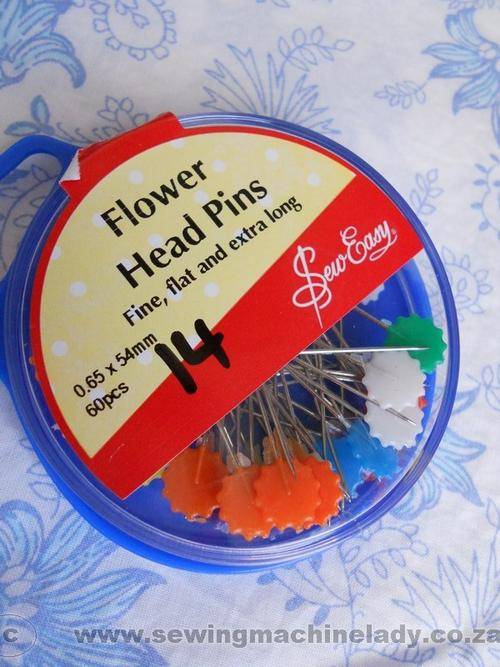 FLOWER HEAD PINS 60 PIECES
