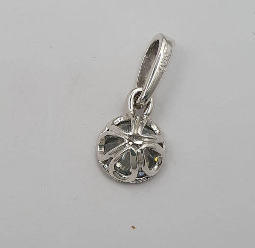 1.7ct Moissanite Pendant *hand made
