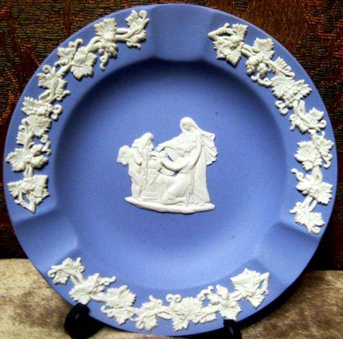 WEDGWOOD JASPER DESIGN ASHTRAY IN BRAND NEW CONDITION