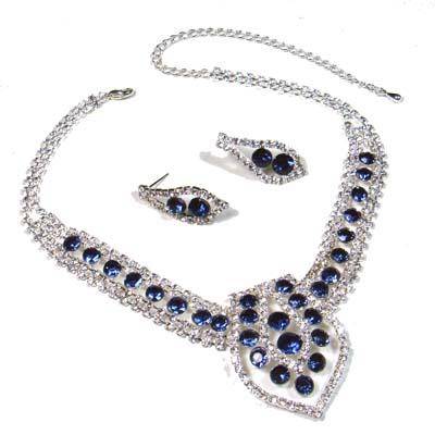 Swarovski Crystal Pendant Choker/ Necklace and Earing Set
