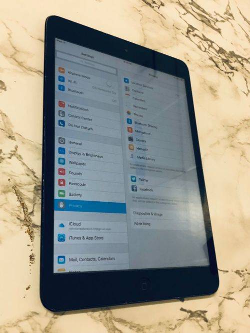 Apple iPad Mini Wi-Fi Only 7.9 inch 16GB Model A1432