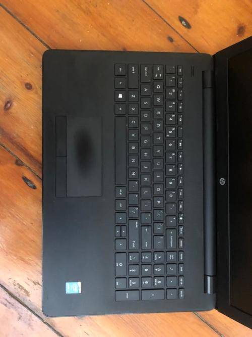 HP 250 G6 15.6` Core i3-5005u 8GB RAM 500GB HDD Win 10 Pro Full HD 1080P Dispay