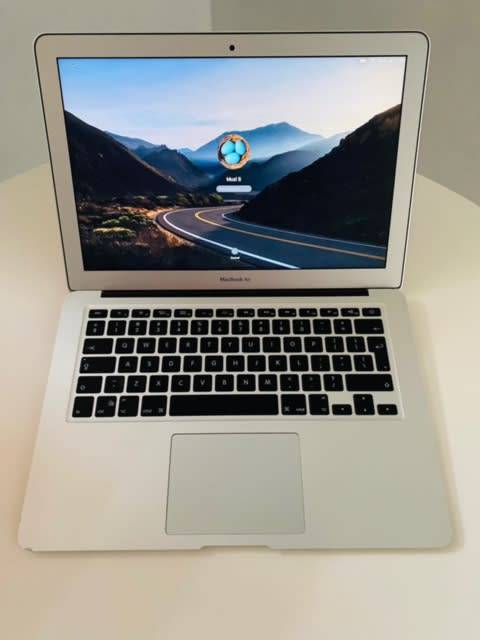 13-inch MacBook Air 1.6GHz (2015) Dual Core 5th-Gen Intel Core i5 256GB - Silver - MacOS Monterey