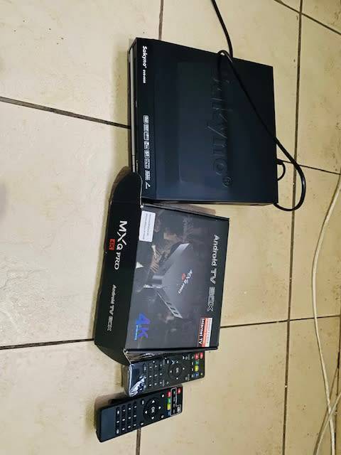 Android TV Box, 2x Remotes, DVD Player