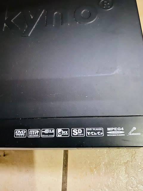 Android TV Box, 2x Remotes, DVD Player