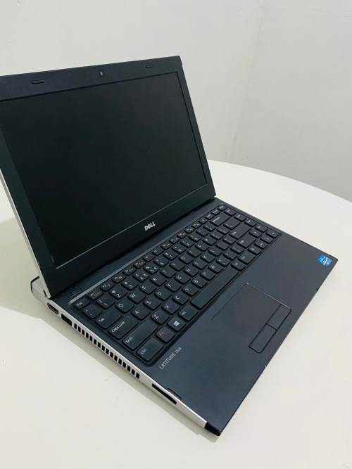 Dell Latitude 3330 - intel core i5 - 500GB HDD - 4GB RAM - HD Display **PLEASE READ**