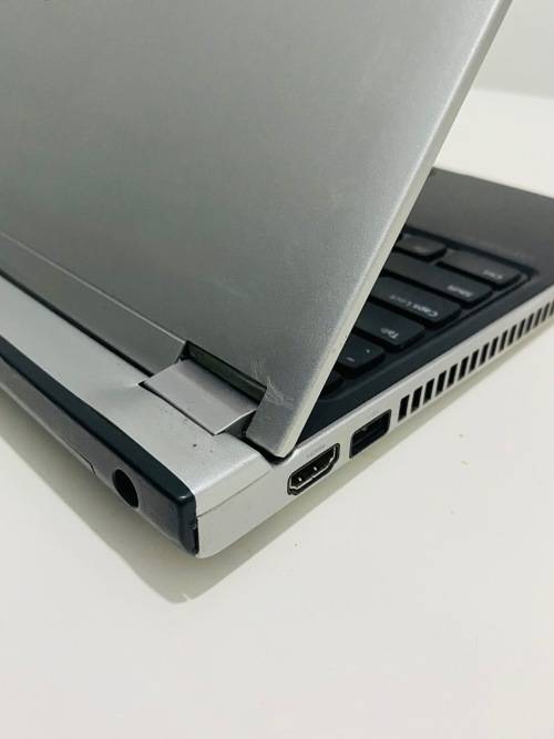 Dell Latitude 3330 - intel core i5 - 500GB HDD - 4GB RAM - HD Display **PLEASE READ**