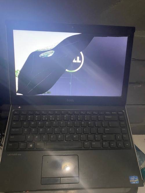 Dell Latitude 3330 - intel core i5 - 500GB HDD - 4GB RAM - HD Display **PLEASE READ**