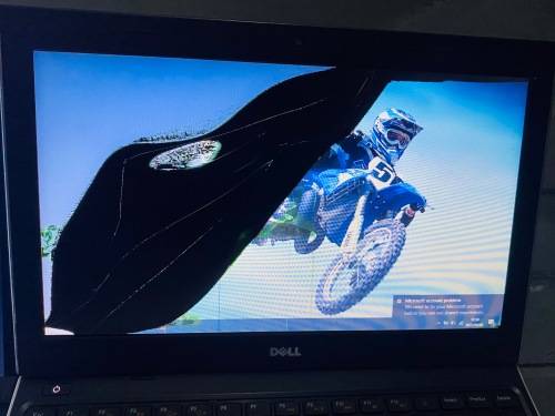 Dell Latitude 3330 - intel core i5 - 500GB HDD - 4GB RAM - HD Display **PLEASE READ**